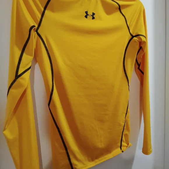 NWOT Under Armour Men's Yellow Long Sleeve Tee - Picture 4 of 4